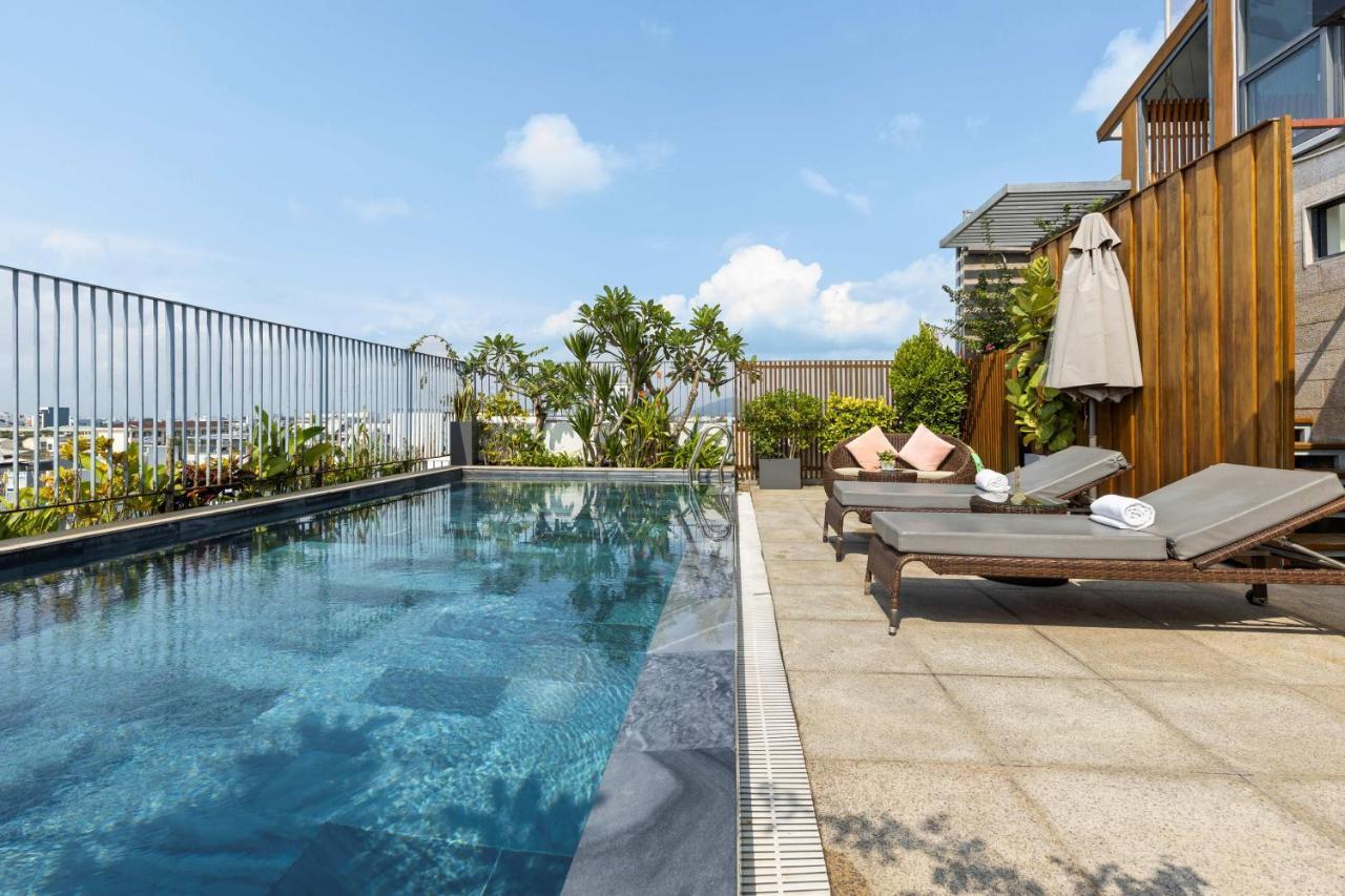 Moon Hotel And Apartment Da Nang Esterno foto