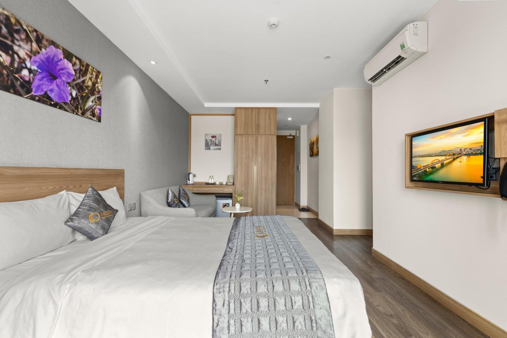 Moon Hotel And Apartment Da Nang Esterno foto