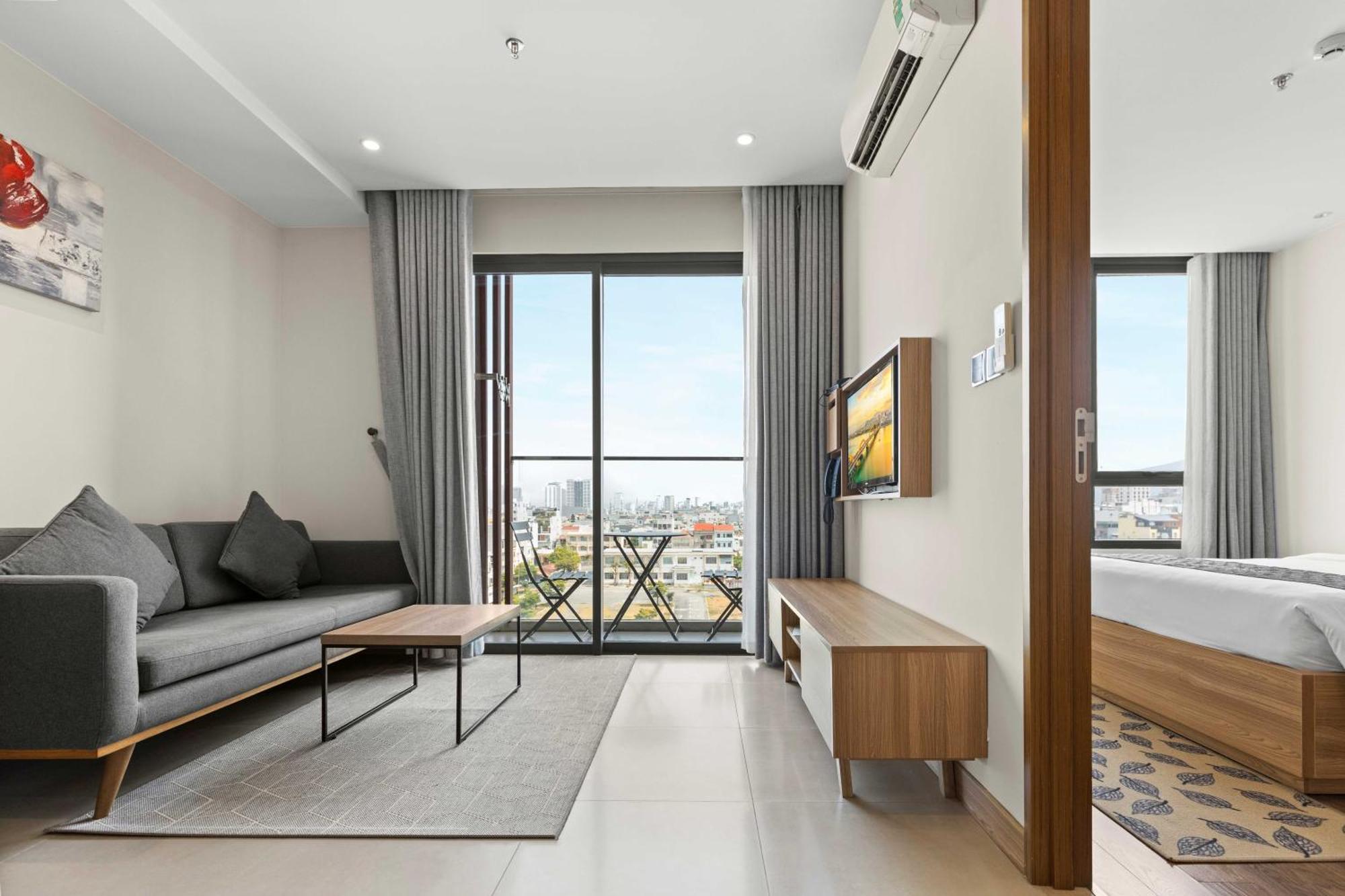 Moon Hotel And Apartment Da Nang Esterno foto