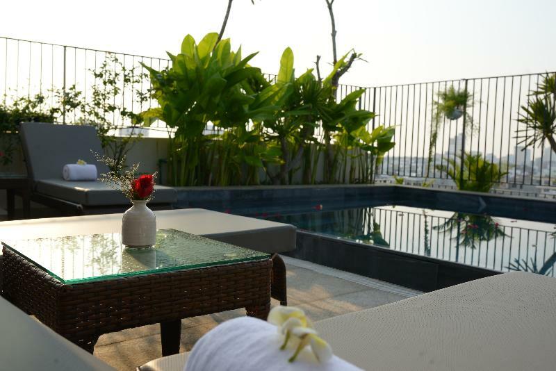Moon Hotel And Apartment Da Nang Esterno foto