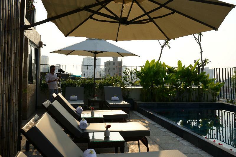 Moon Hotel And Apartment Da Nang Esterno foto