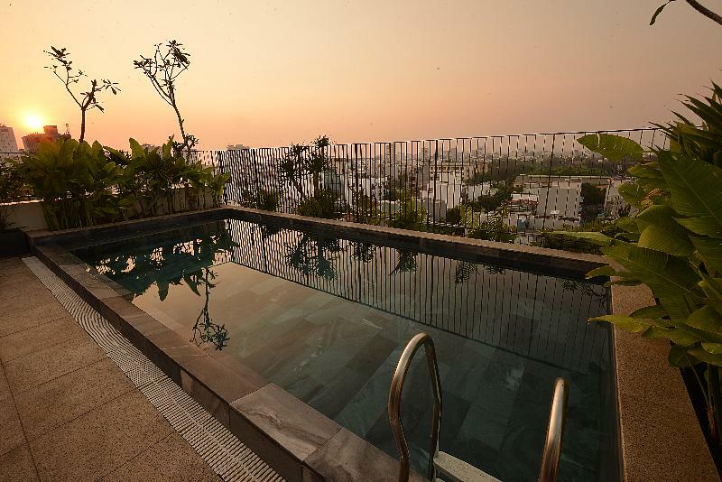 Moon Hotel And Apartment Da Nang Esterno foto